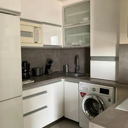Zenora Lux Apartament *